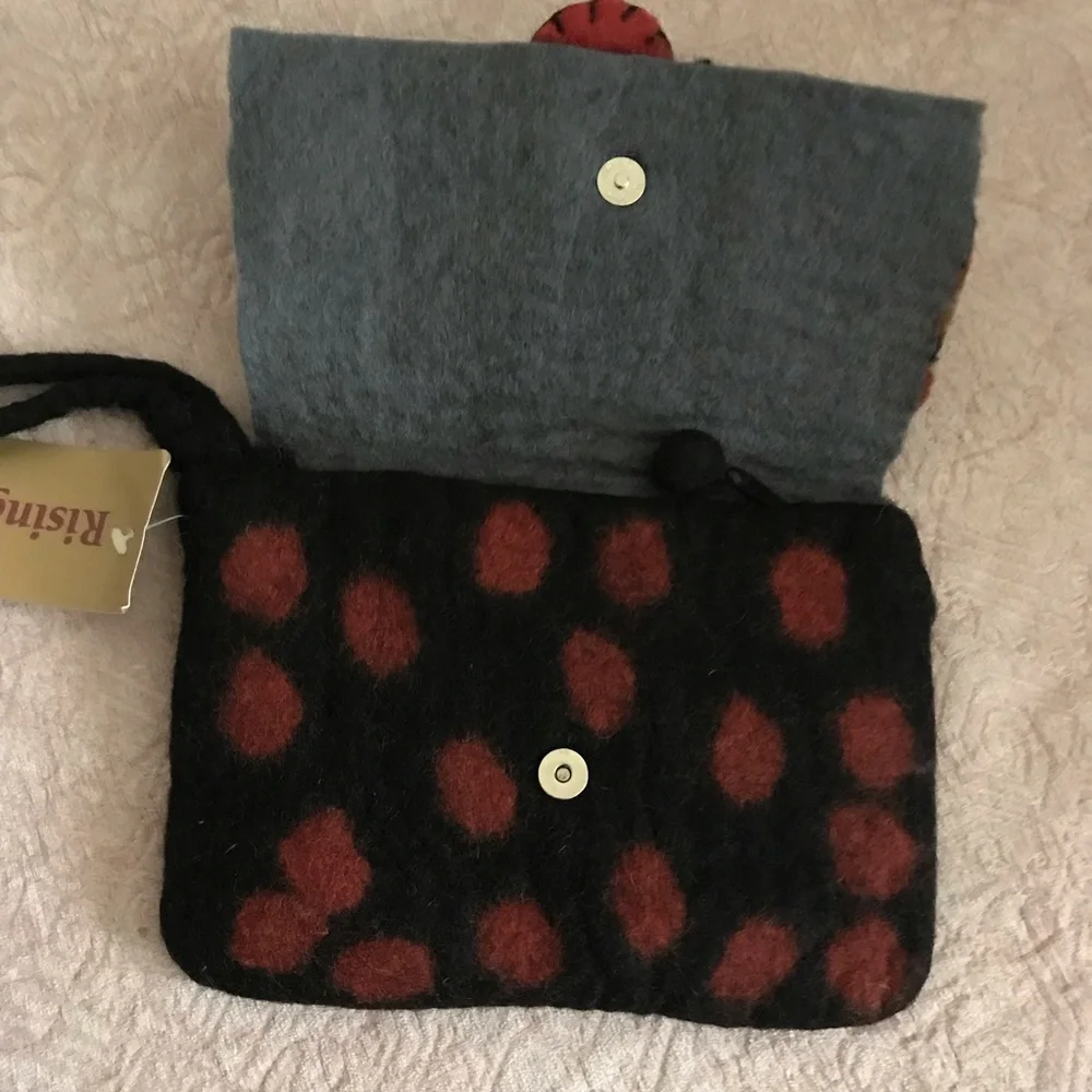 Colorful Felt Clutch Bag - Picture 4 of 8